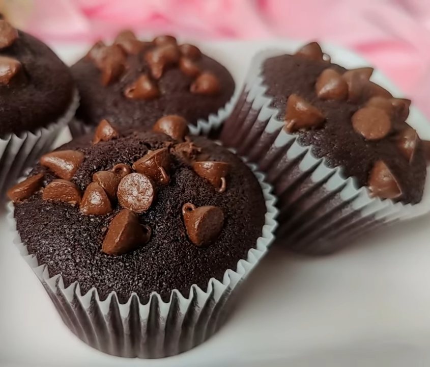 Easy Chocolate Cupcake Recipe for Kids: Chocolate Butter